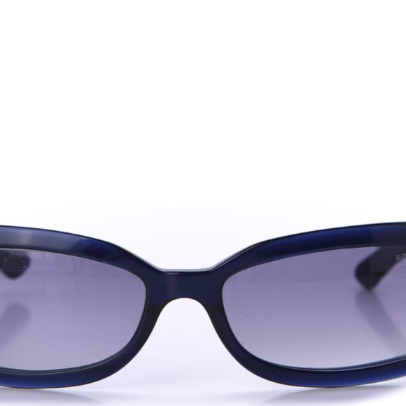 Vintage CHANEL Quilted CC Sunglasses Blue Gradient main image 11